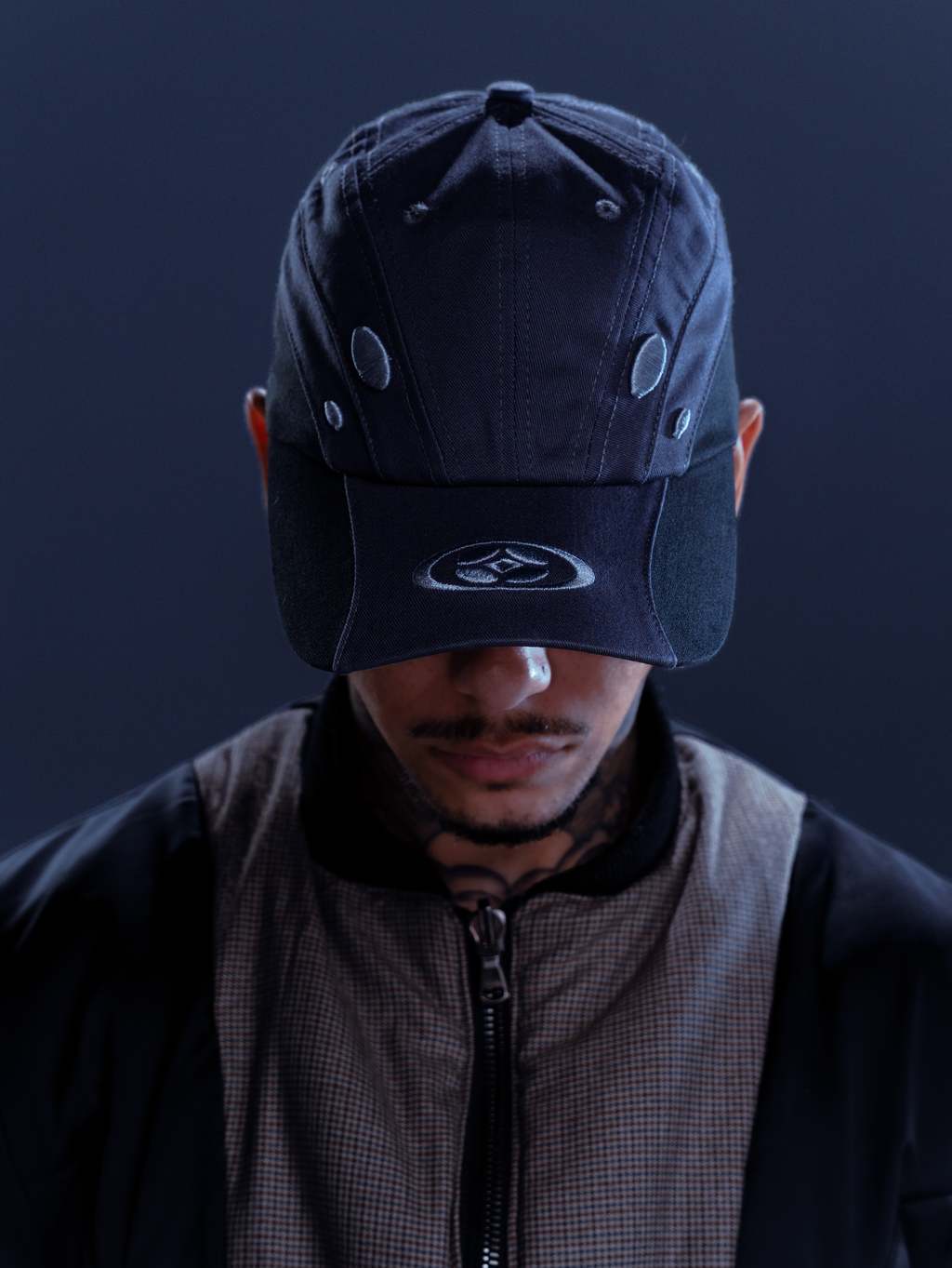 OVALS PLTS DRK CAP